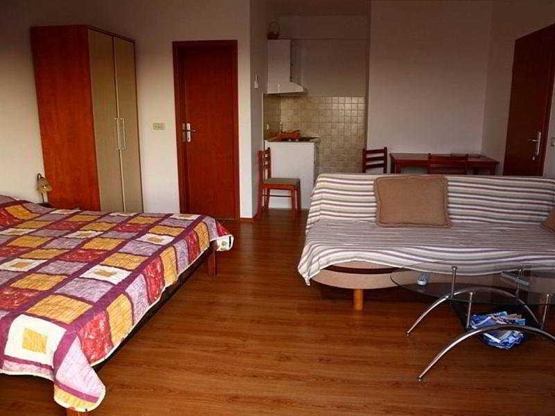 Apartmani Dub تْسافتات المظهر الخارجي الصورة